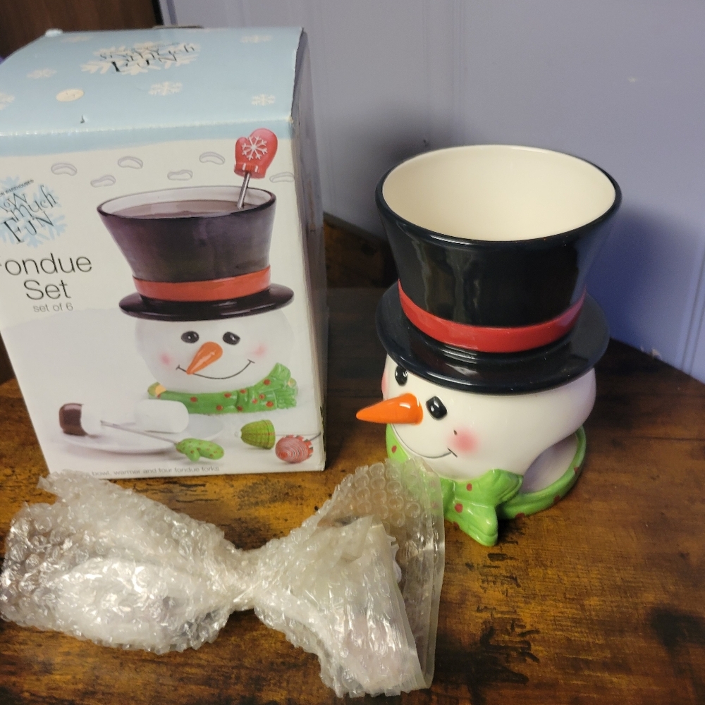 Boston Warehouse ceramic 6 piece snowman fomdue set